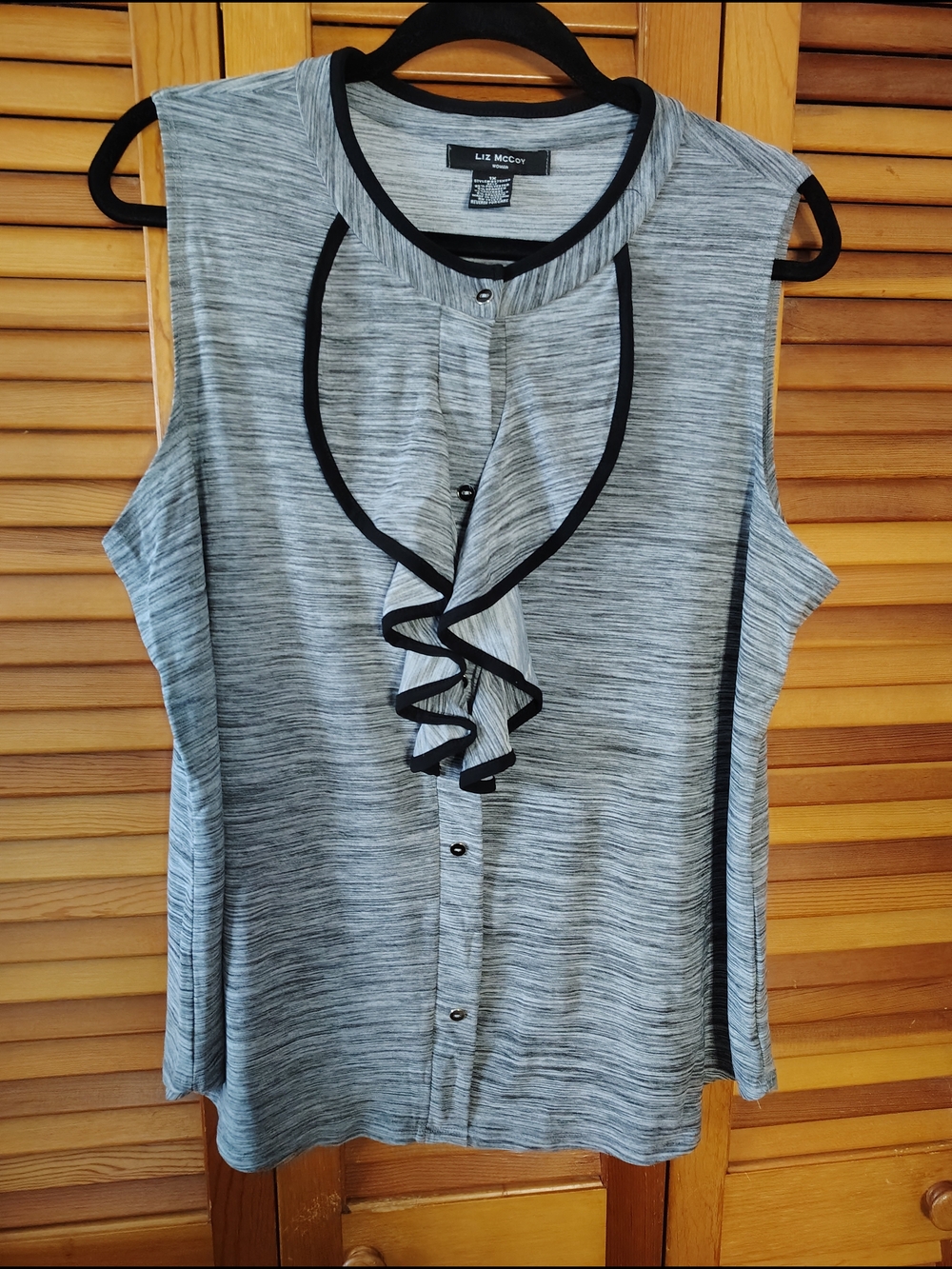 Liz Claiborne Gray Sleeveless Ruffle-Front Blouse